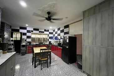 ‼️ Fully Reno, End Lot ‼️ Single Storey Terrace Taman Serai Wangi, Padang Serai