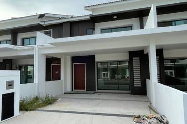 [Reno Modern Style]Double Storey Super Link Garden Homes @MEKARSARI ANGGUN BERTAM