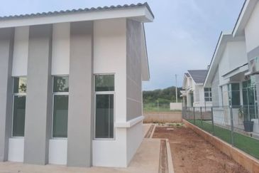 [Freehold & Rezab Melayu] BANGLO TAMAN LAMBAIAN JERAI @ GURUN 