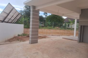 [Freehold & Rezab Melayu] BANGLO TAMAN LAMBAIAN JERAI @ GURUN 