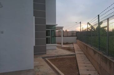 [Freehold & Rezab Melayu] BANGLO TAMAN LAMBAIAN JERAI @ GURUN 