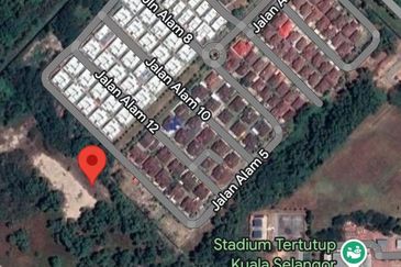 Lot Banglo ! Geran Individu Status Bangunan!   Bersebelahan dengan Taman Bayu Alam, Kuala Selangor