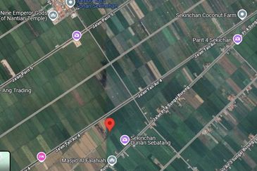 Hot Sale !! Tanah freehold (bumi saja) 0.5  Ekar, Dekat Kapal Terbang  Viral Sekincan 