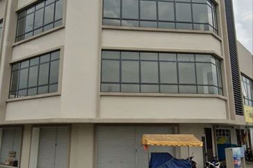 Triana @ Tropicana Amans