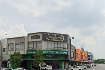 Triana @ Tropicana Amans