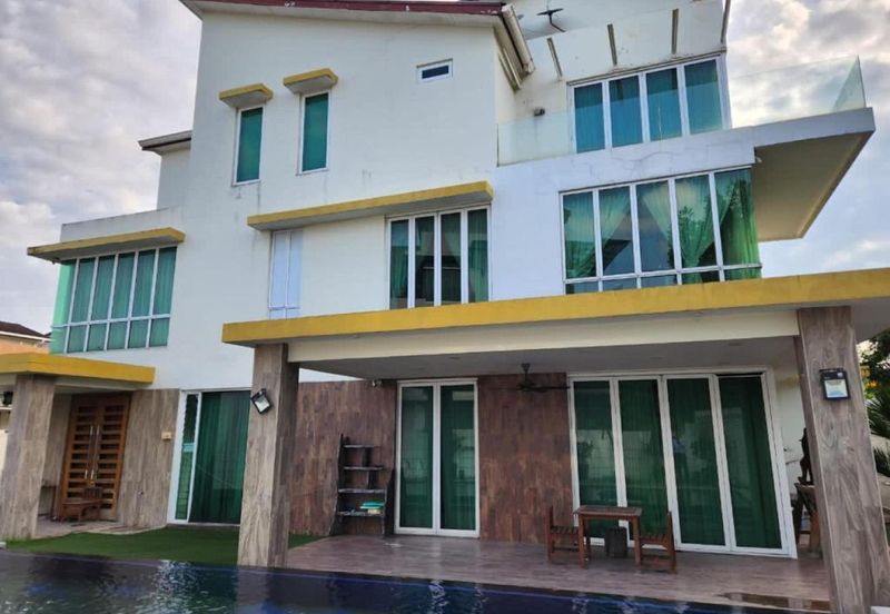 Avenue 6, Bandar Tun Hussein Onn