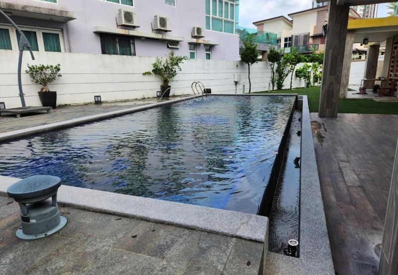 Avenue 6, Bandar Tun Hussein Onn