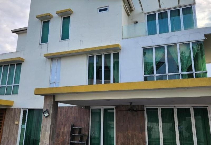 Avenue 6, Bandar Tun Hussein Onn