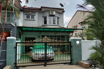 LANDED HOUSE FOR RENT Endlot Double Storey Taman Bukit Ria , Kajang