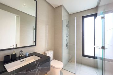 FULLY FURNISHED BIG UNIT Pavillion Embassy @ Jalan Ampang, Ampang, Kuala Lumpur