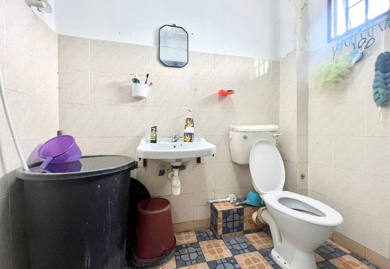 FREEHOLD NEAR SURAU FACING OPEN Double Storey, Taman Seri Mewah @ Kajang