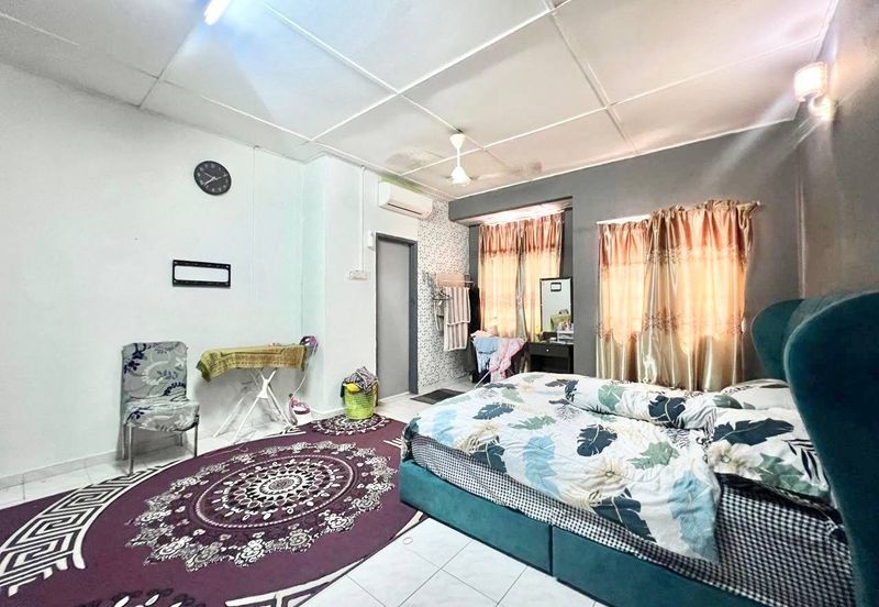 FREEHOLD NEAR SURAU FACING OPEN Double Storey, Taman Seri Mewah @ Kajang