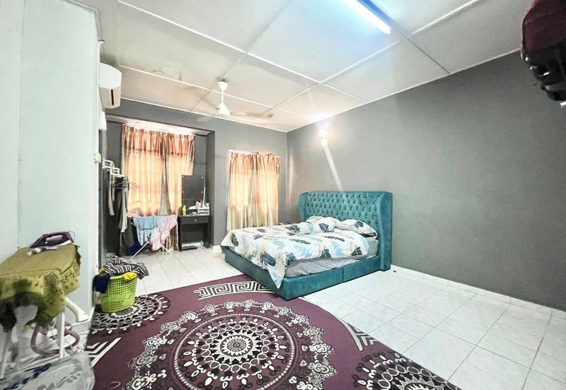 FREEHOLD NEAR SURAU FACING OPEN Double Storey, Taman Seri Mewah @ Kajang