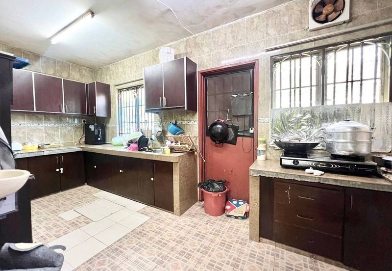 FREEHOLD NEAR SURAU FACING OPEN Double Storey, Taman Seri Mewah @ Kajang