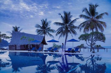 Hotel Grant Hyatt in Teluk Cempedak Pahang For Sale