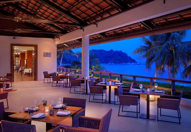 Hotel Grant Hyatt in Teluk Cempedak Pahang For Sale