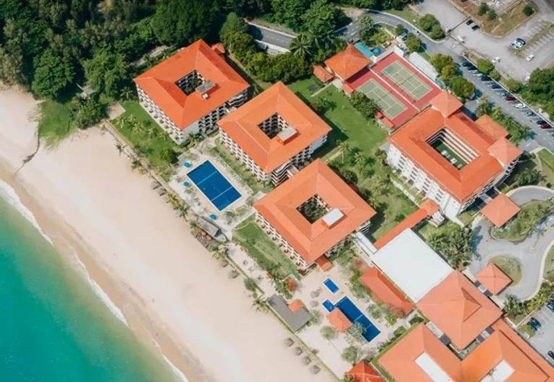 Hotel Grant Hyatt in Teluk Cempedak Pahang For Sale