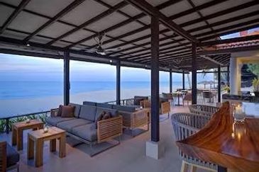 Hotel Grant Hyatt in Teluk Cempedak Pahang For Sale