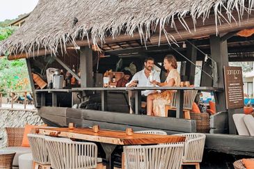 Hotel Grant Hyatt in Teluk Cempedak Pahang For Sale