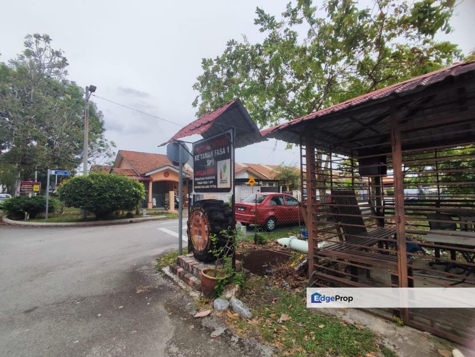 Single Storey Terrace House in Bandar Saujana Putra For Sale, Selangor, Jenjarom