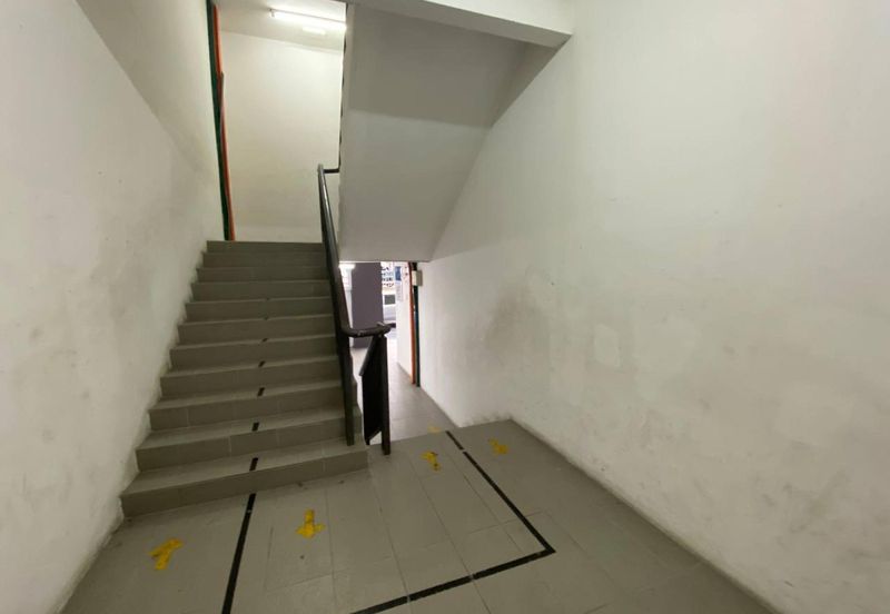 5 Storey Shop Lot in Plaza Paragon Point, Bangi For Sale