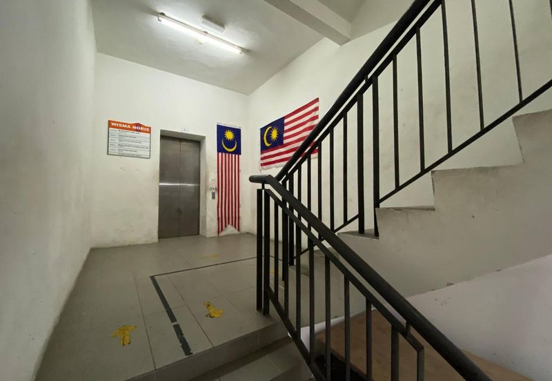 5 Storey Shop Lot in Plaza Paragon Point, Bangi For Sale