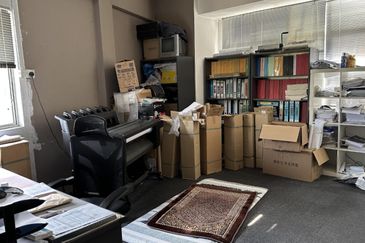 Three Storey Office Lot in Shah Alam For Sale