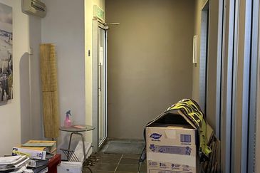 Three Storey Office Lot in Shah Alam For Sale