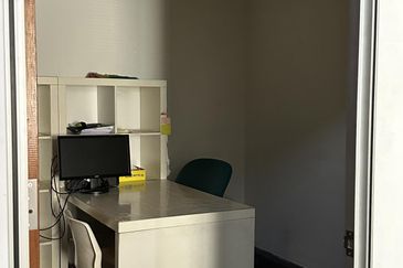 Three Storey Office Lot in Shah Alam For Sale