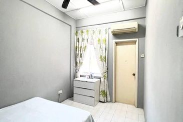 CORNER Double Storey in Bandar Saujana Putra For Sale