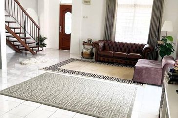 CORNER Double Storey in Bandar Saujana Putra For Sale