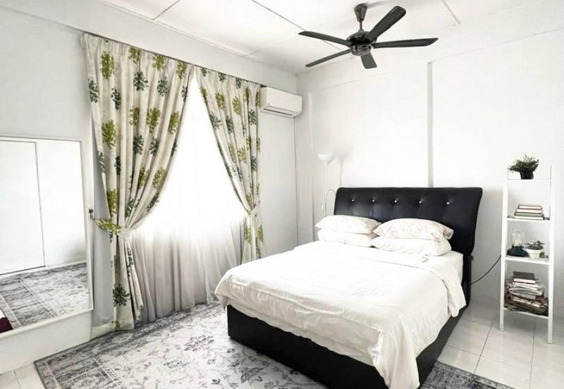 CORNER Double Storey in Bandar Saujana Putra For Sale