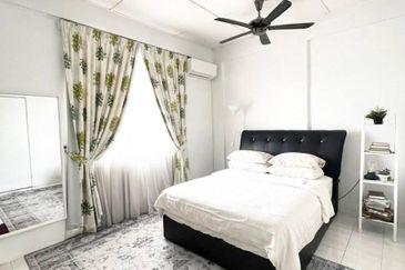 CORNER Double Storey in Bandar Saujana Putra For Sale