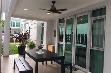 3 Storey Semi-D in 1080 Residence Puncak Saujana KajangFor Sale