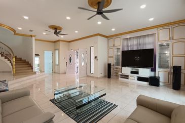 Two Storey Bungalow Bandar Sungai Long For Sale