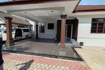 Single Storey Bungalow Kampung Balai Maras Kuala Terengganu For Sale