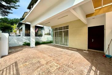 Daisy @ D'Impian Tropika