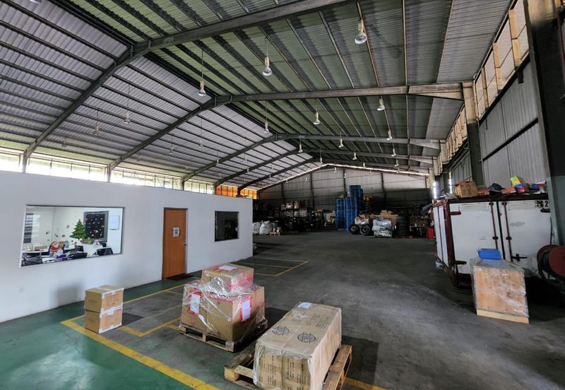 Single Storey Warehouse Subang Jaya For Sale