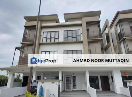 3 Storey Townhouse N'Dira Bandar Sierra 16 Puchong For Rent, Selangor, Puchong South