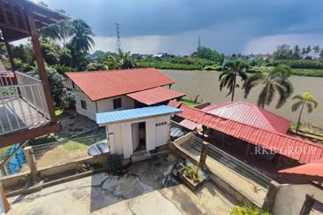 Kampung Pulau Melaka