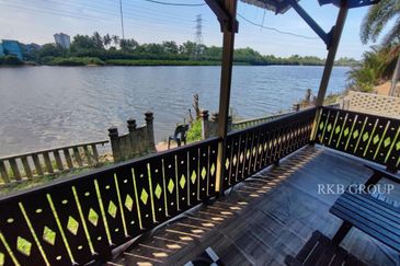 Kampung Pulau Melaka