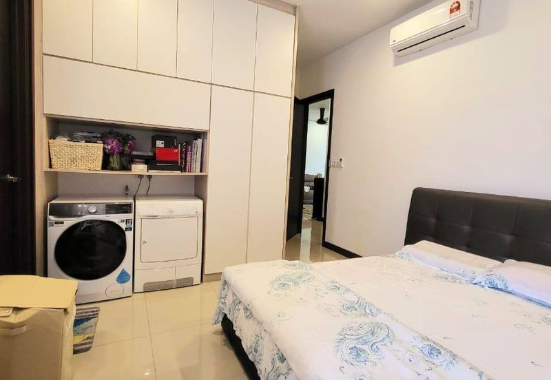 Trillium, Perdana Lakeview East