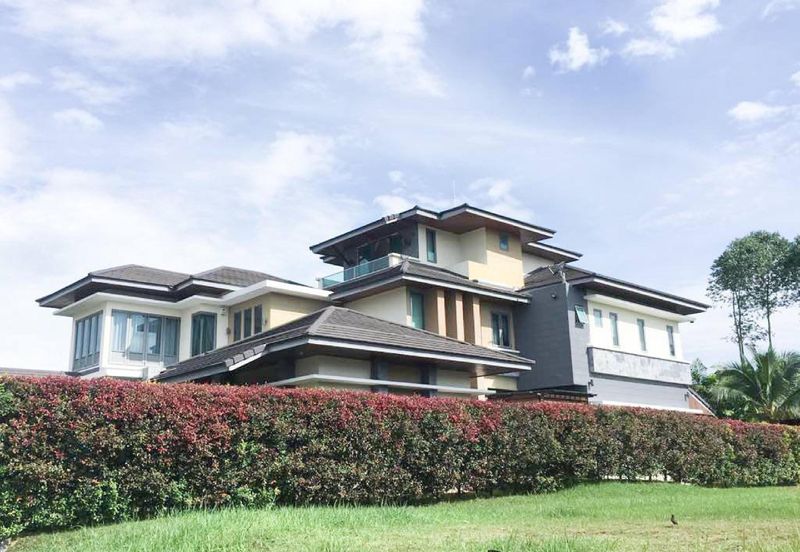 Perdana Lakeview East