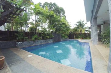 Perdana Lakeview East