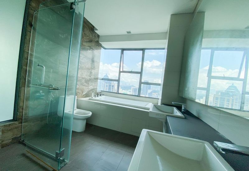 Suasana Bukit Ceylon