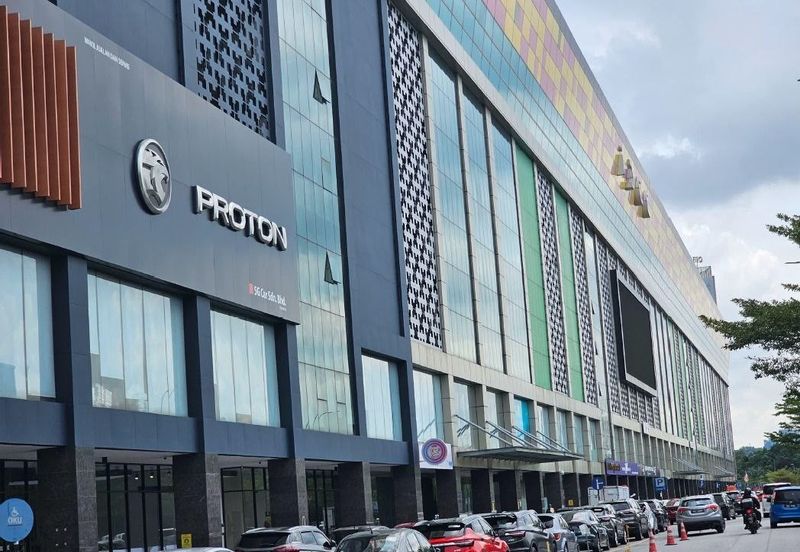 Dataran Otomobil, Seksyen 15