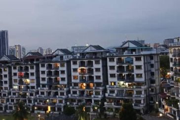Sri Kinabalu Condominium