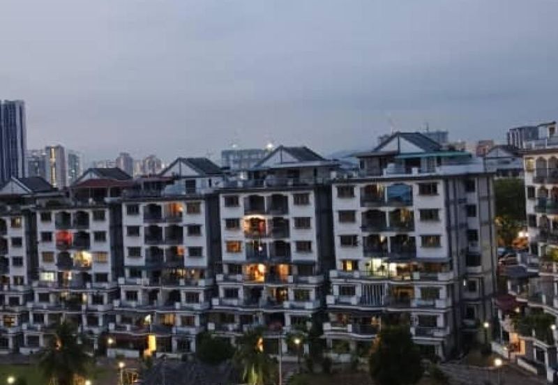 Sri Kinabalu Condominium