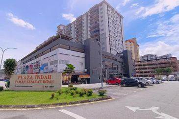 Plaza Indah