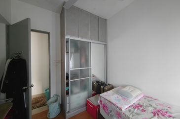 Apartment Putra1